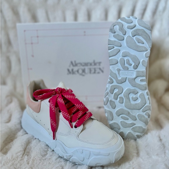 Alexander McQueen Women’s Oversized Sneaker - Low Top - Picture 4 of 6